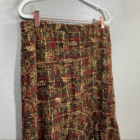 ✨3 for $20 Ann Taylor LOFT Patterned Skirt Size 12 - Picture 2 of 8